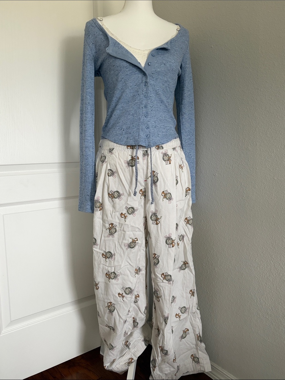aerie outfit Blue Knit Button-Front Top and White Printed Wide-Leg Pants Set